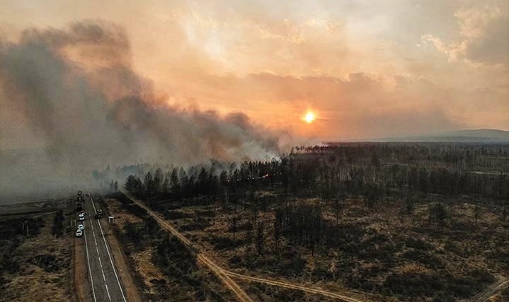 Лесные пожары в Сибири набирают силу          