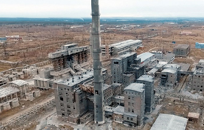 Так выглядят сегодня развалины химического завода Усольехимпро́м